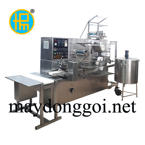 Máy đóng gói khăn lạnh (khăn ướt)